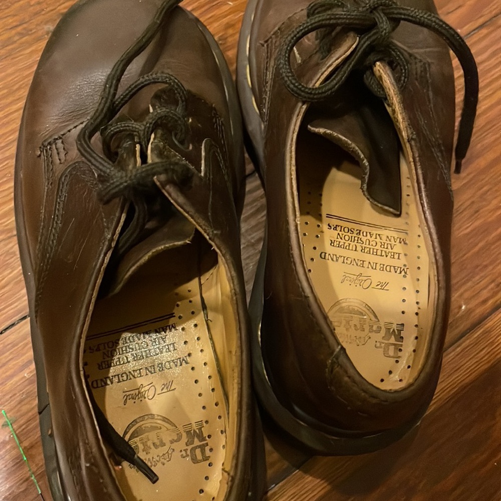 Brown Shoes - Picture 3 of 4